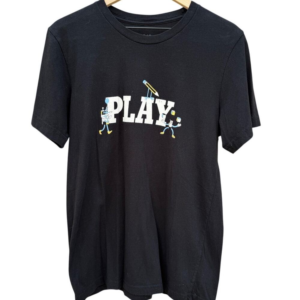 New York Times Crossword Play black t-shirt Size Medium